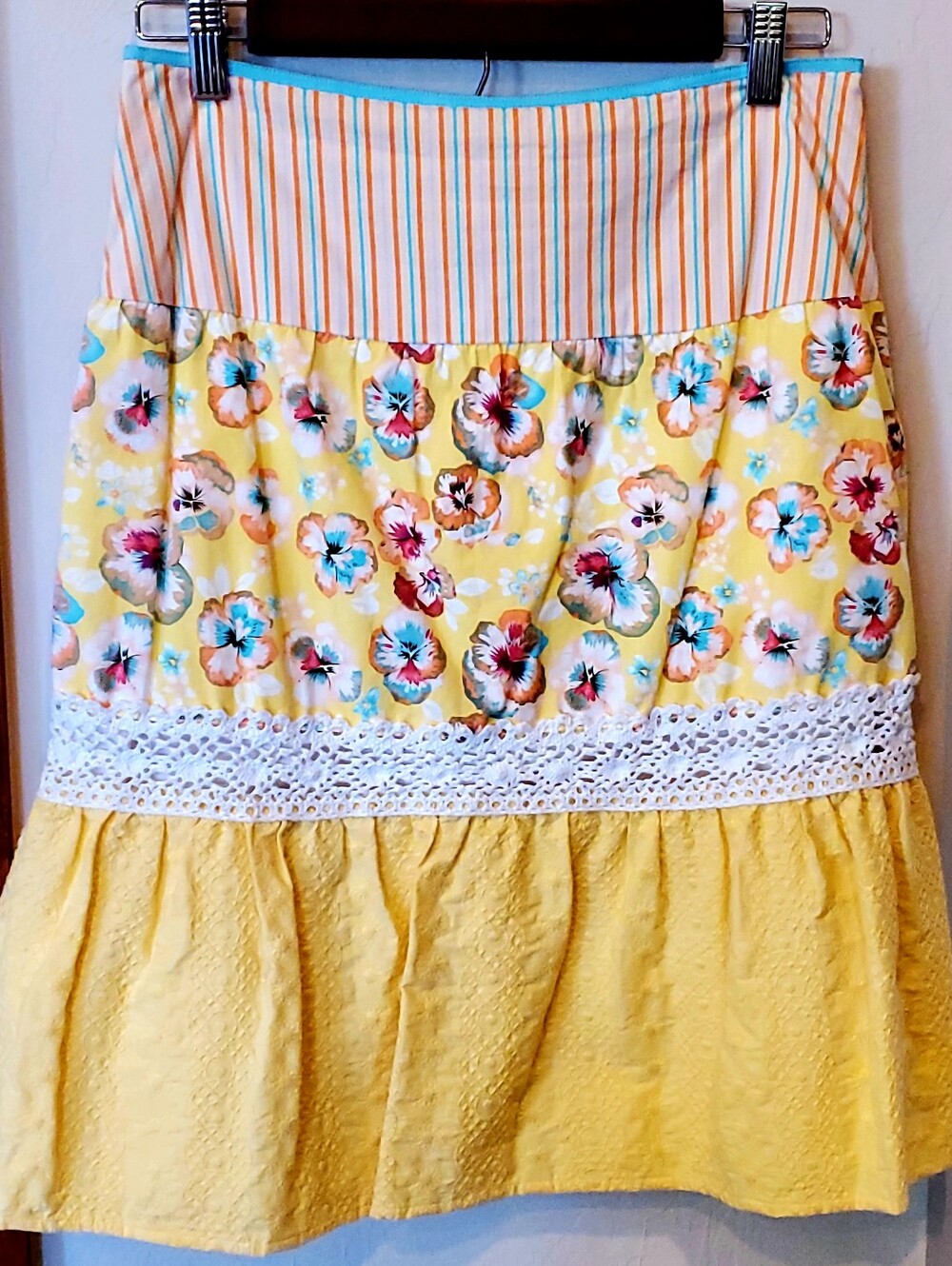 Harold's Size 4 Sunny Yellow Floral Tiered Skirt Lined, Cotton Blend